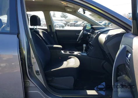 2014 Nissan Rogue Select S z USA, uszkodzony, nr VIN JN8AS5MV6EW713785